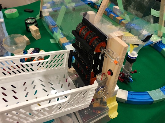 92181103-9F60-4443-8C56-5389103C3D30